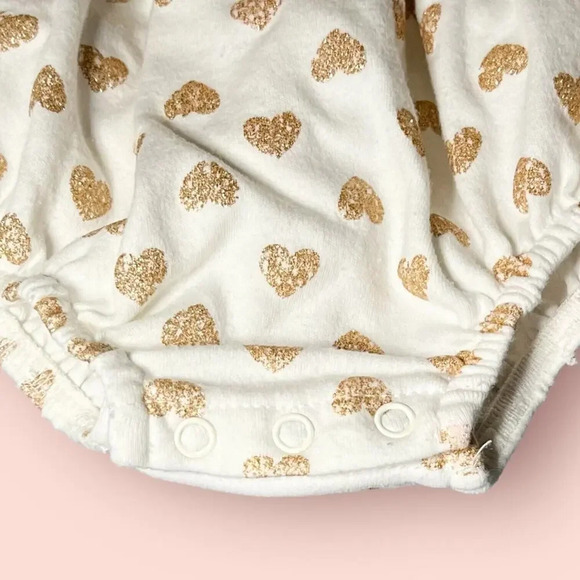 Juicy Couture Gold Ruffled Hearts One Piece Kids Baby Size 3-6 months Crown - Picture 6 of 8